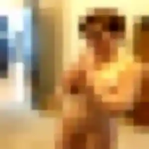 Photo privée de Valentine, 32 ans à Saint-Maurice-sur-Moselle - rencontre sans lendemain