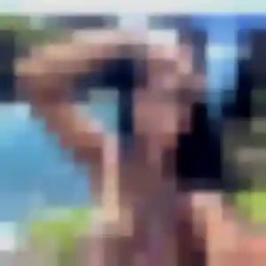 Hélène de Saint-Même-les-Carrières, 27 ans - rencontre adulte sans lendemain