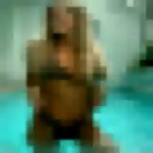 Photo exclusive de Afi, 20 ans à Saint-Paul-Flaugnac - plan discret