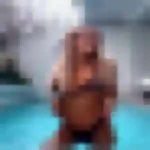 Photo privée de Ebele, 30 ans à Saint-Pierre-du-Chemin - rencontre sans lendemain