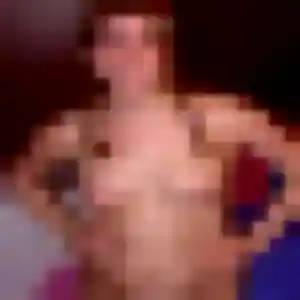 Découvre Ama, 19 ans à Saint-Sauveur-Marville en privé