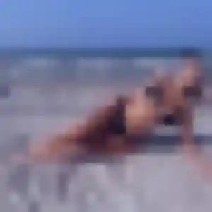 Photo sexy de Yetunde, 23 ans à Saint-Vulbas - rencontre sans lendemain