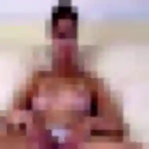 Photo sexy de Oluchi, 28 ans à Sainte-Sigolène - rencontre sans lendemain