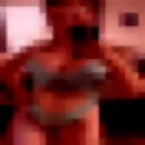 Ehui, femme de 29 ans cherche rencontre adulte à Saintigny