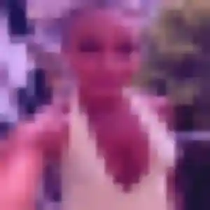 Naïma (22 ans) à Saintines attend un rencontre adulte aujourd'hui