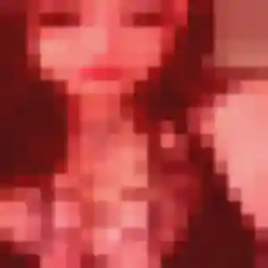 Aya, 19 ans, connectée à Saverne pour un rencontre adulte