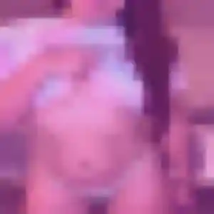 Philippine, 39 ans, connectée à Sceaux-du-Gâtinais pour une rencontre coquine