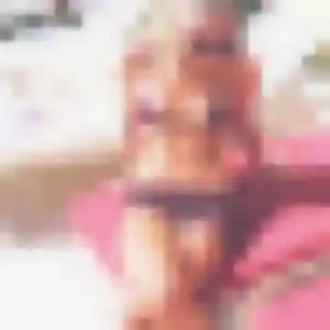 Célestine, 42 ans, en ligne à Solesmes pour une rencontre coquine
