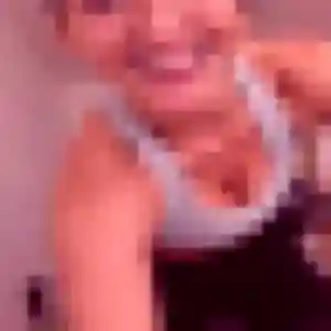 Oumy, femme de 21 ans cherche rencontre adulte à Souvigny