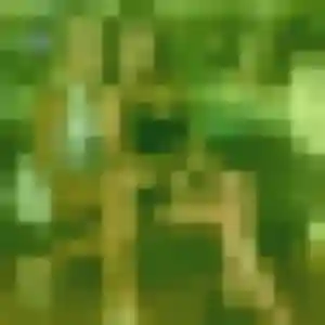 Découvre Abiodun, 23 ans à Thiant en privé