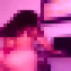 Solène, 30 ans, connectée à Torcieu pour une rencontre coquine