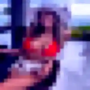 Émeline, 28 ans, connectée à Torsac pour une rencontre coquine