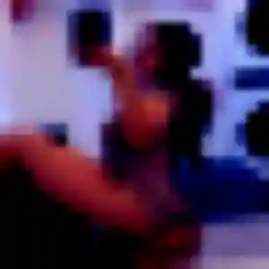 Contacte Neema, 20 ans à Tourville-sur-Sienne en privé