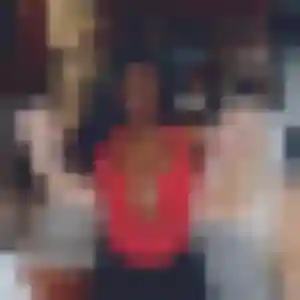 Rejoins Constance, 23 ans à Tréal en privé