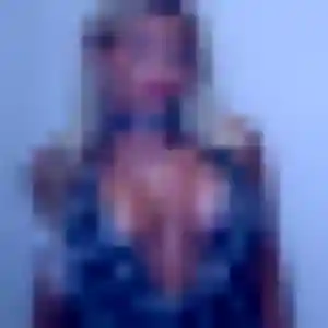 Charmante Kimberley, 22 ans à Trouy - voir sa photo