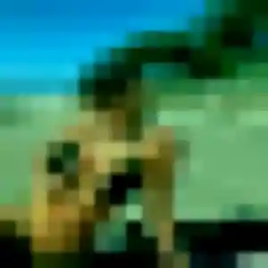 Zineb, 19 ans, connectée à Tupin-et-Semons pour une rencontre coquine