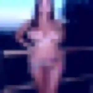 Photo de Ruth à Uzemain (34 ans) - rencontre adulte sans inscription