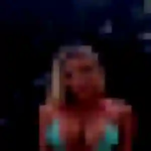 Codou, fille de 27 ans propose rencontre adulte à Val-de-Virieu