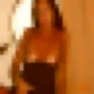 Brigitte, 32 ans, dispo pour rencontre adulte à Vannes