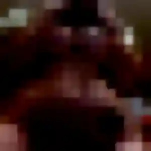 Ayélé (30 ans) à Varennes-Jarcy attend une rencontre ce soir