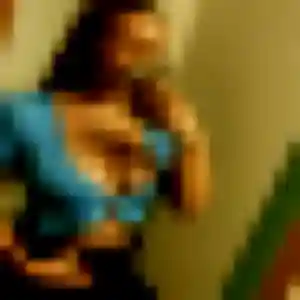 Louna, 42 ans, connectée à Varetz pour un rencontre adulte