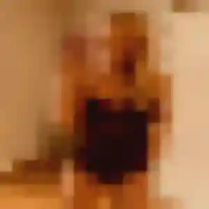 Charmante Codou, 28 ans à Vaux-en-Beaujolais - voir sa photo