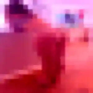 Contacte Viviane, 24 ans à Velles en privé