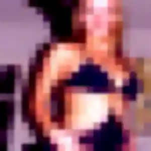 Suzanne, fille de 21 ans cherche rencontre adulte à Vendat