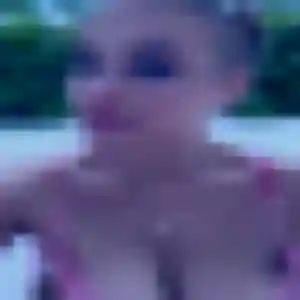 Gnilane, 21 ans, disponible à Verneuil pour une rencontre coquine