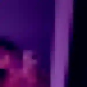 Rejoins Zineb, 20 ans à Vesseaux en t'inscrivant