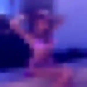 Rejoins Ayélé, 40 ans à Villeconin gratuitement