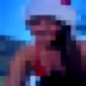 Photo exclusive de Funke, 19 ans à Villeneuve-la-Guyard - plan discret