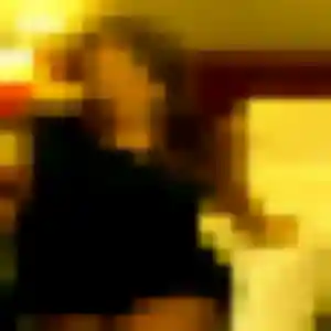 Sexy Issa, 26 ans à Waldhambach - découvrir son profil